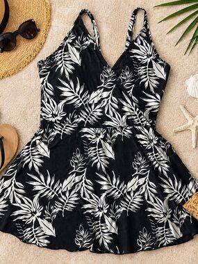 Alisha Levine Black White Floral Swim Dress One Piece Size 8 Tummy Control